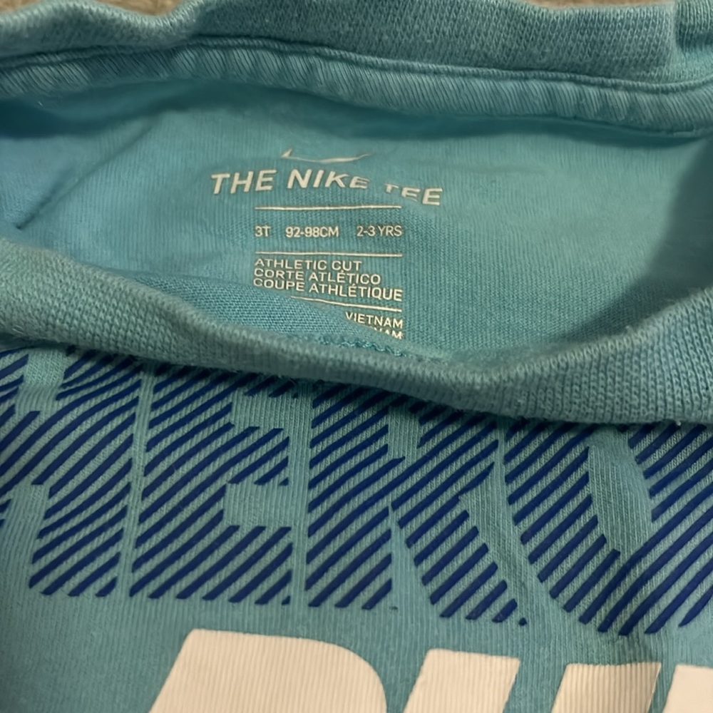 Nike T - Picture 2 of 2